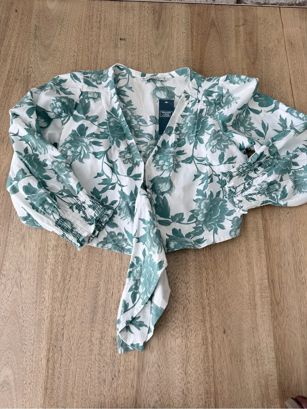 Abercrombie & Fitch Green Floral Tie-Front Crop Top Hook and Eye boho XS NEW